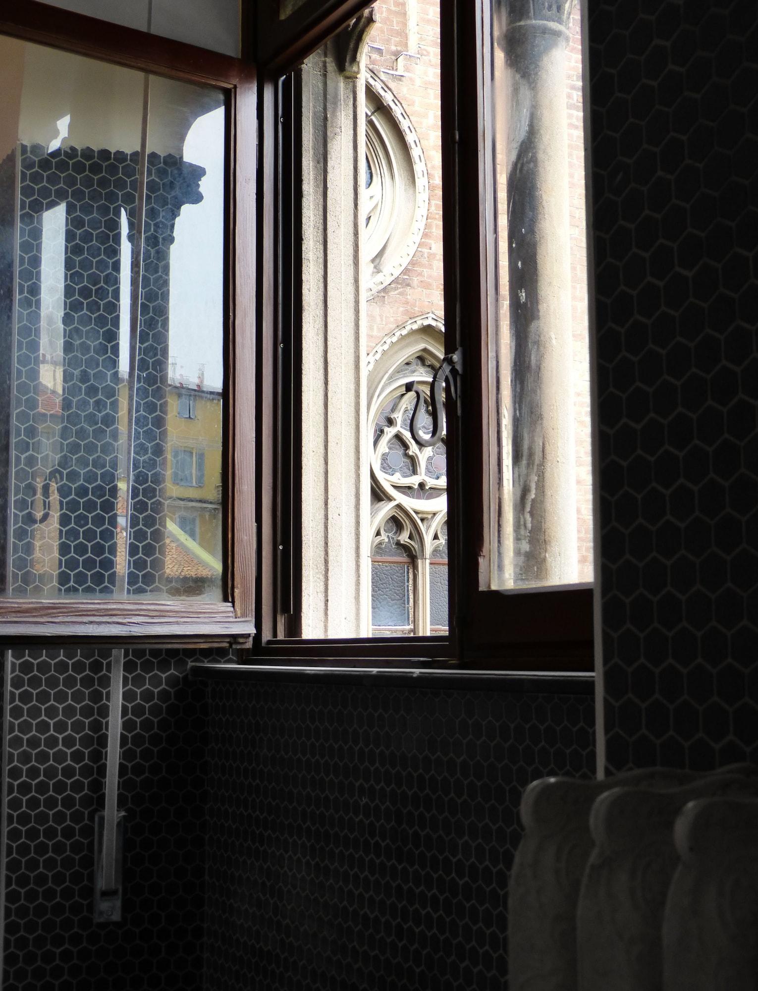 Babila Hostel Милано Екстериор снимка