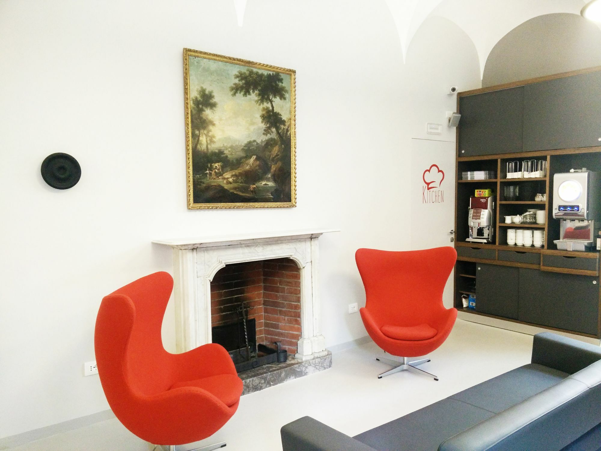 Babila Hostel Милано Екстериор снимка